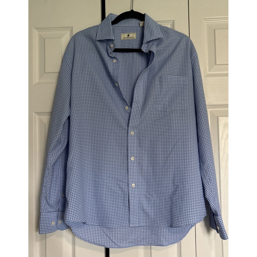 Southern Pines Men's button up shirt Blue And White check Size Large